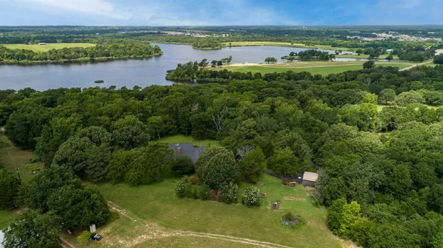 $639,000 | 875 Arnold Paul Road, Canton, TX 75103