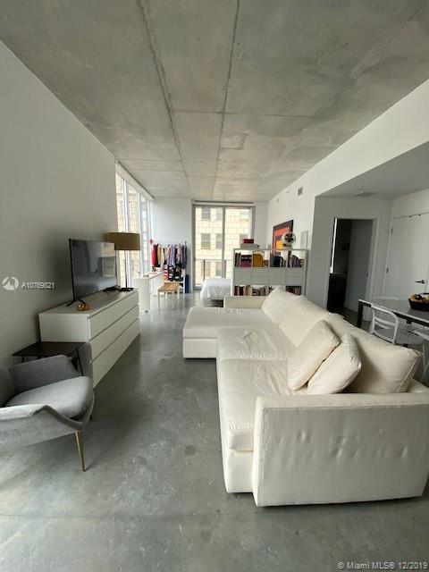 151 Southeast 1st Street, Unit 1202 Miami, FL 33131 - Photo 7 of 10
