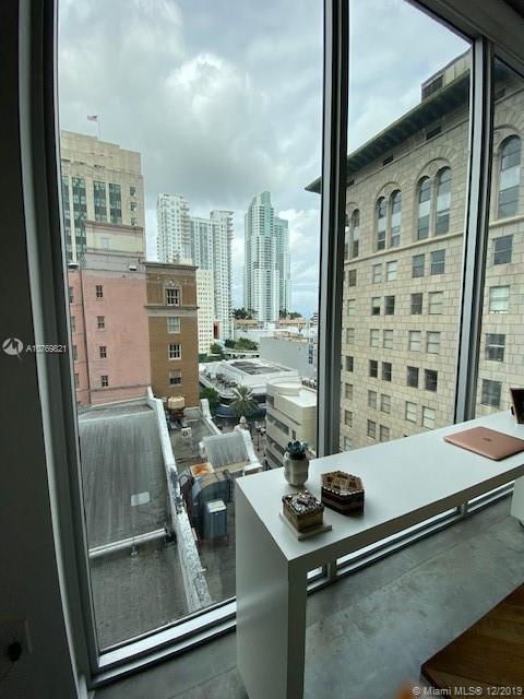 151 Southeast 1st Street, Unit 1202 Miami, FL 33131 - Photo 9 of 10