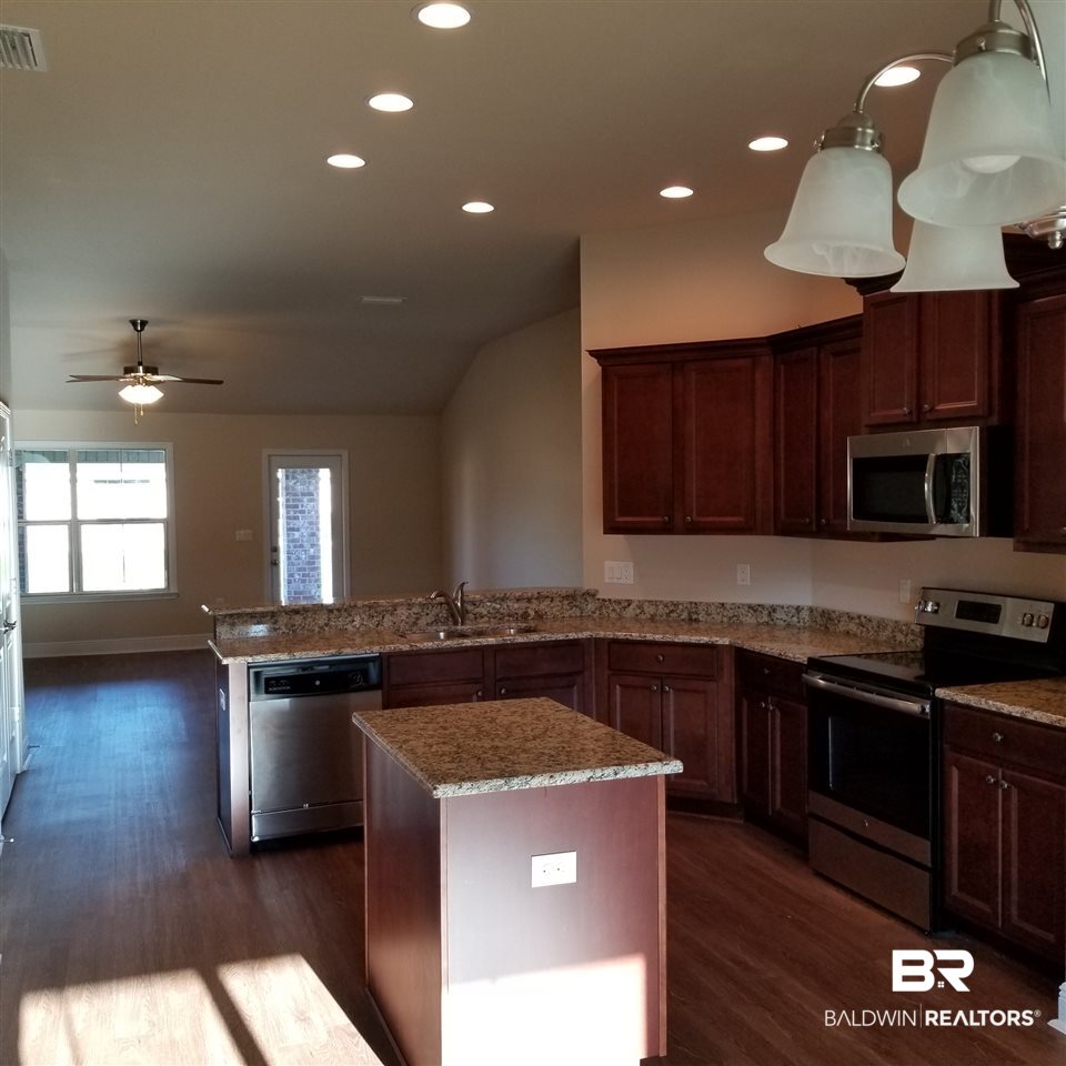 14606 Troon Drive Foley, AL 36535 - Photo 11 of 18 Open flow - front to back of home, Natural light
