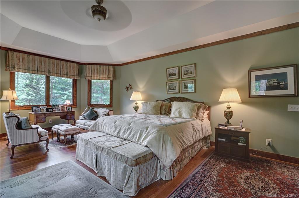 699 Gold Creek Road, Unit 27 Sapphire, NC 28774 - Photo 13 of 24 Gallery Image 13