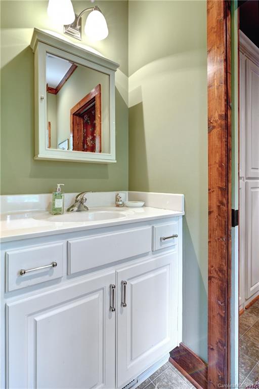 699 Gold Creek Road, Unit 27 Sapphire, NC 28774 - Photo 20 of 24 Gallery Image 20