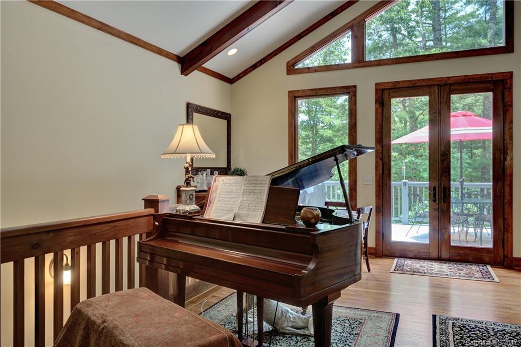 699 Gold Creek Road, Unit 27 Sapphire, NC 28774 - Photo 5 of 24 Gallery Image 5
