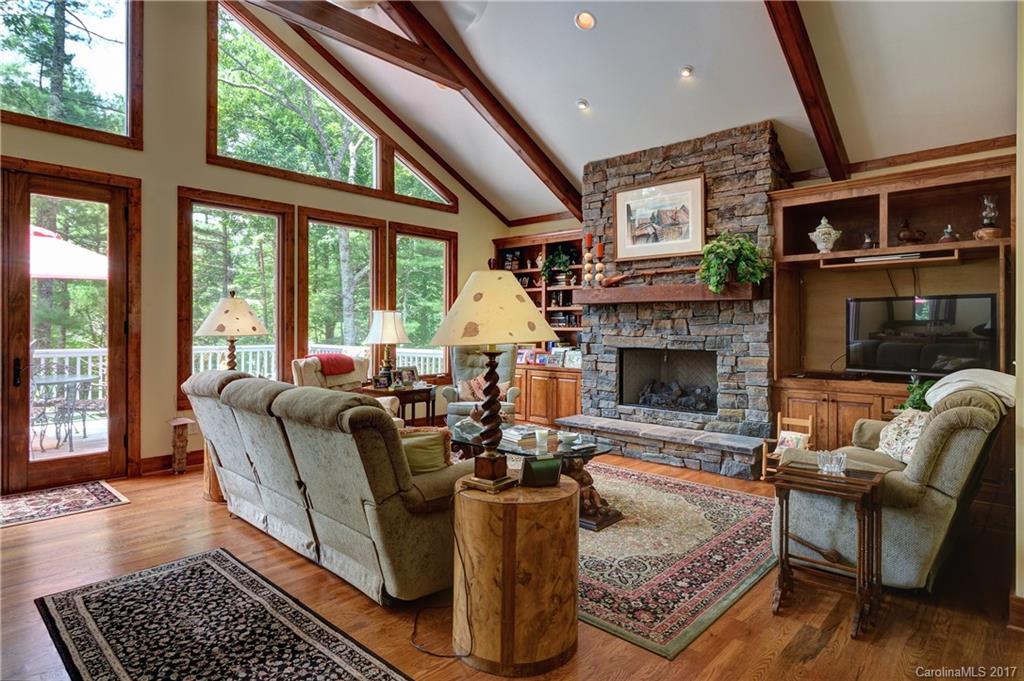 699 Gold Creek Road, Unit 27 Sapphire, NC 28774 - Photo 6 of 24 Gallery Image 6