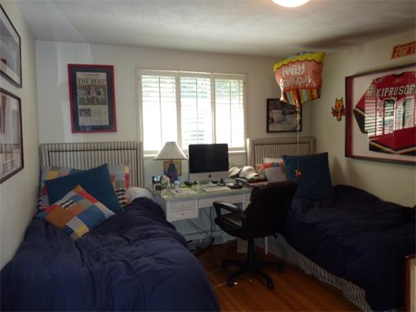 170 Middlesex Road Chestnut Hill, MA 02467 - Photo 6 of 7 a living room with furniture and a window