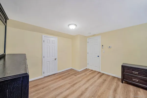 $749,000 | 8 Bent Lane, Levittown, NY 11756