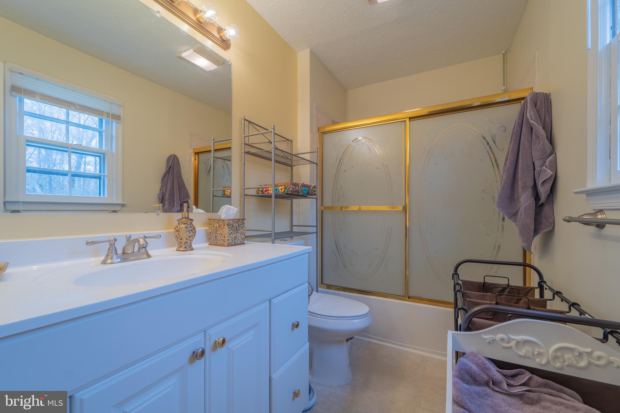 148 Choptank Road Stafford, VA 22556 - Photo 17 of 43 Full Bathroom