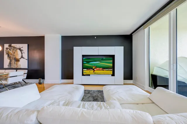 $2,299,999 | 1063 Hillsboro Mile, Unit 703, Hillsboro Beach, FL 33062