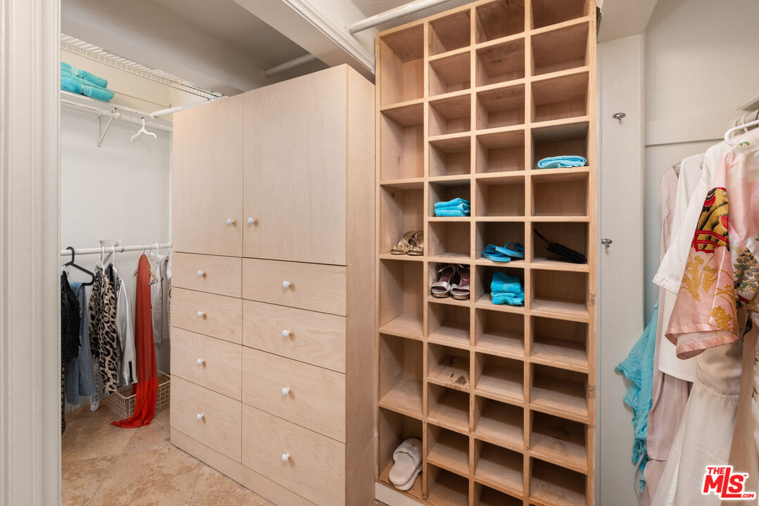23904 De Way, Unit B Malibu, CA 90265 - Photo 22 of 33 Gallery Image 22