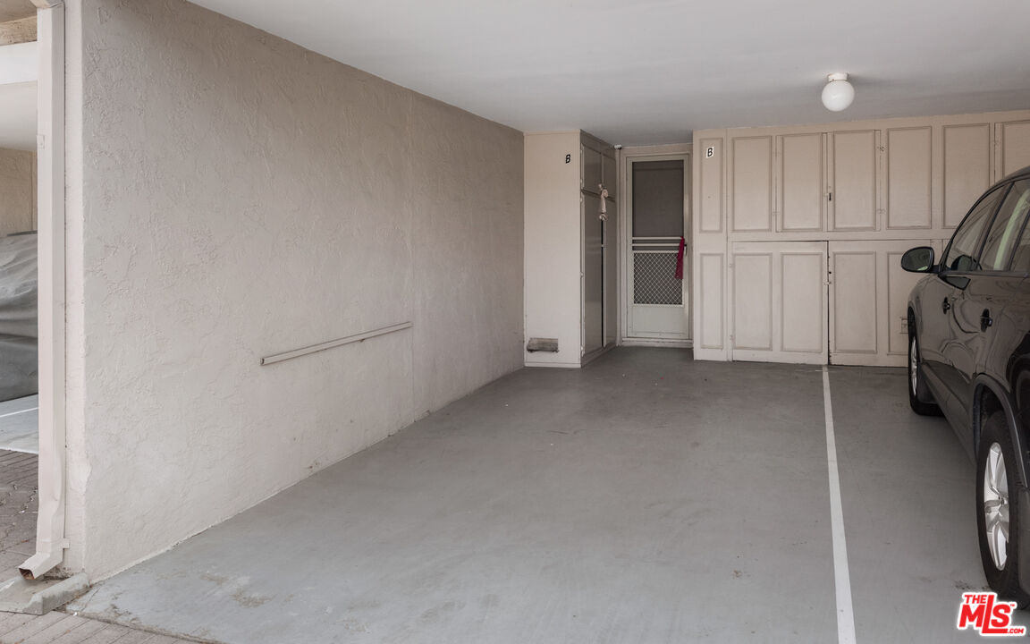 23904 De Way, Unit B Malibu, CA 90265 - Photo 24 of 33 Gallery Image 24