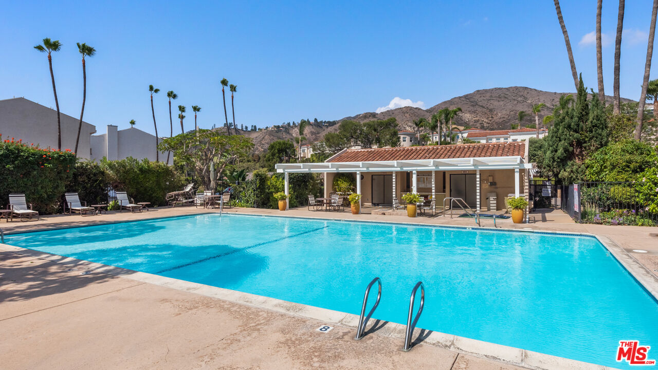 23904 De Way, Unit B Malibu, CA 90265 - Photo 25 of 33 Gallery Image 25