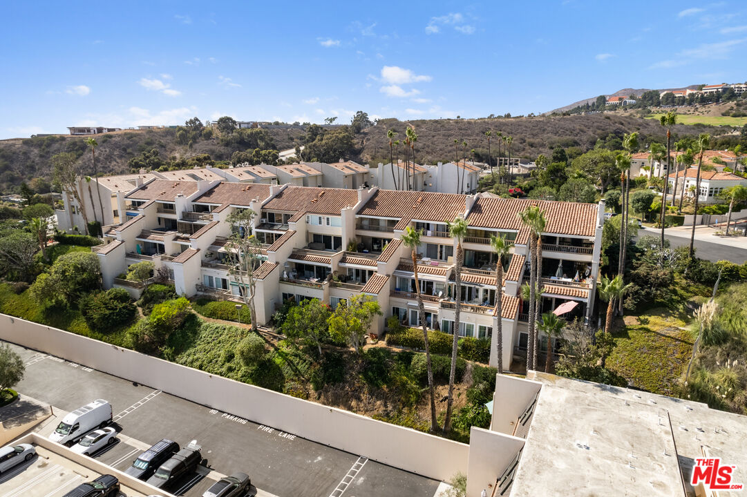 23904 De Way, Unit B Malibu, CA 90265 - Photo 31 of 33 Gallery Image 31