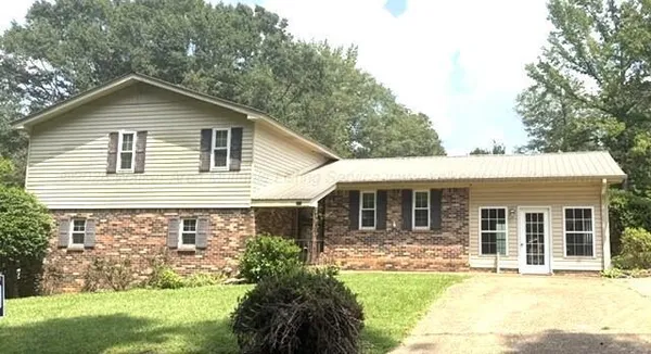 $195,000 | 243 Humbers Street, Sulligent, AL 35586