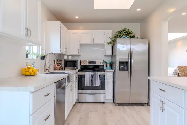 $1,350,000 | 262 Beachview Avenue, Unit 5, Pacifica, CA 94044