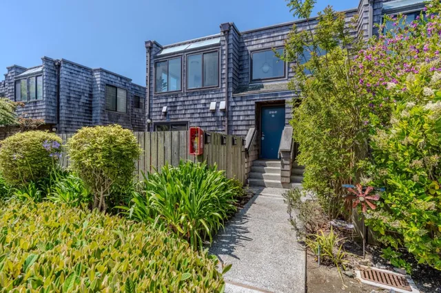 $1,350,000 | 262 Beachview Avenue, Unit 5, Pacifica, CA 94044