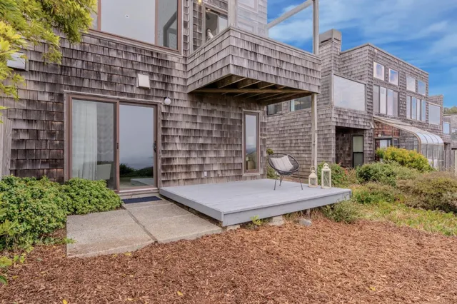 $1,350,000 | 262 Beachview Avenue, Unit 5, Pacifica, CA 94044