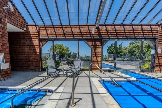 $1,350,000 | 262 Beachview Avenue, Unit 5, Pacifica, CA 94044