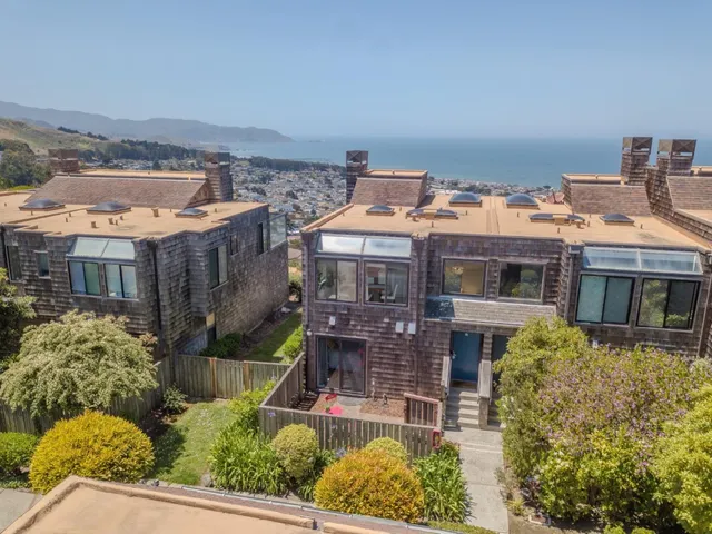 $1,350,000 | 262 Beachview Avenue, Unit 5, Pacifica, CA 94044