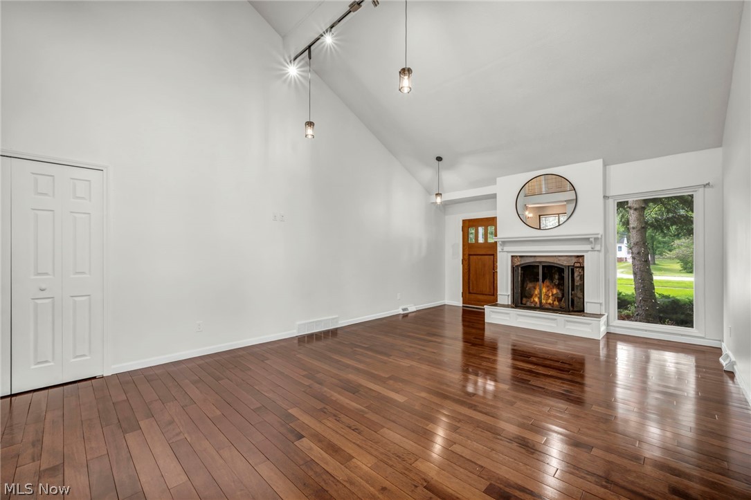 18446 Drake Road Strongsville, OH 44136 - Photo 7 of 50 Gallery Image 7