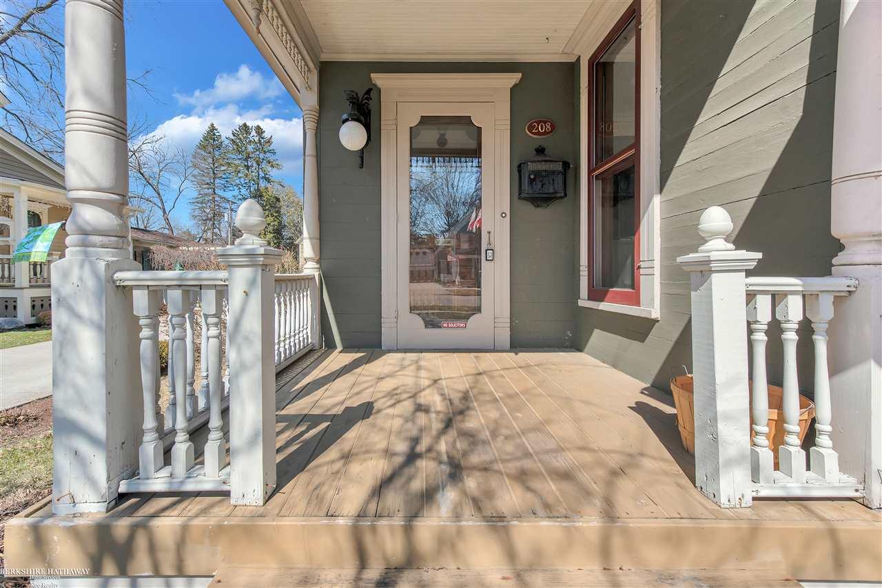 208 Tillson Street Romeo, MI 48065 - Photo 3 of 36