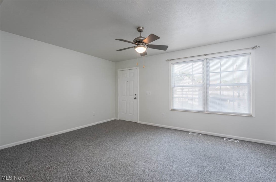 4368 Sexton Road Cleveland, OH 44105 - Photo 15 of 29