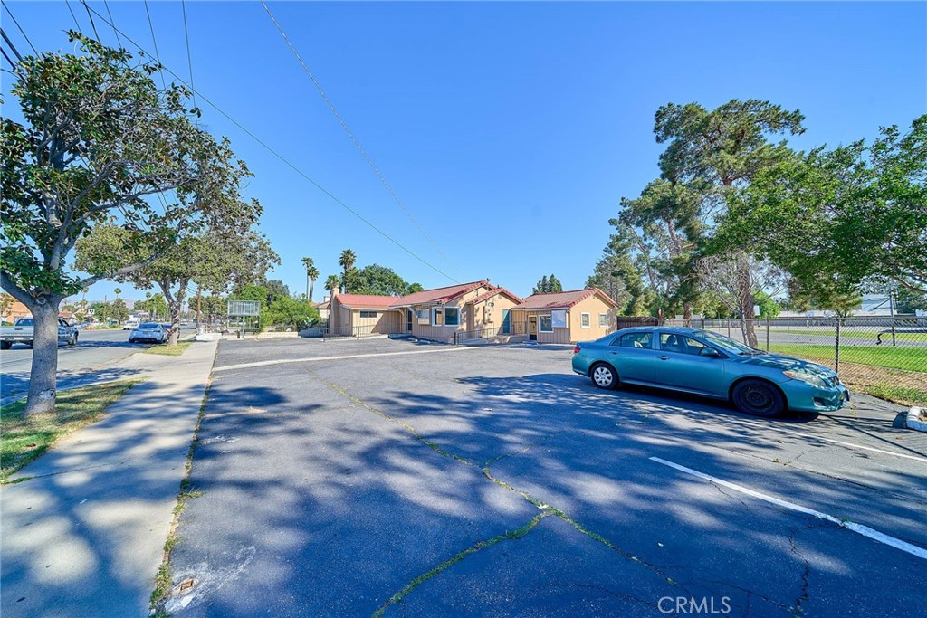 5430 Arlington Avenue Riverside, CA 92504 - Photo 5 of 26