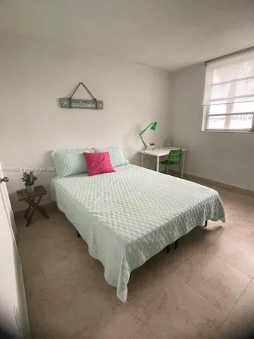 $2,100 | 2920 Point E Drive, Unit N106, Aventura, FL 33160