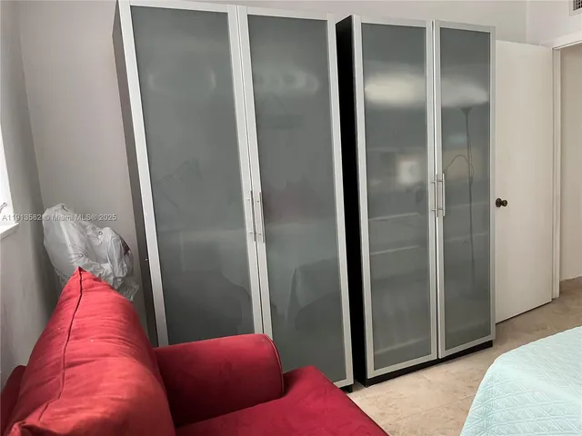 $2,100 | 2920 Point E Drive, Unit N106, Aventura, FL 33160