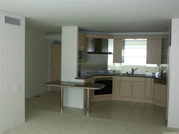 $3,395 | 88 Piikoi Street, Unit 606, Honolulu, HI 96814