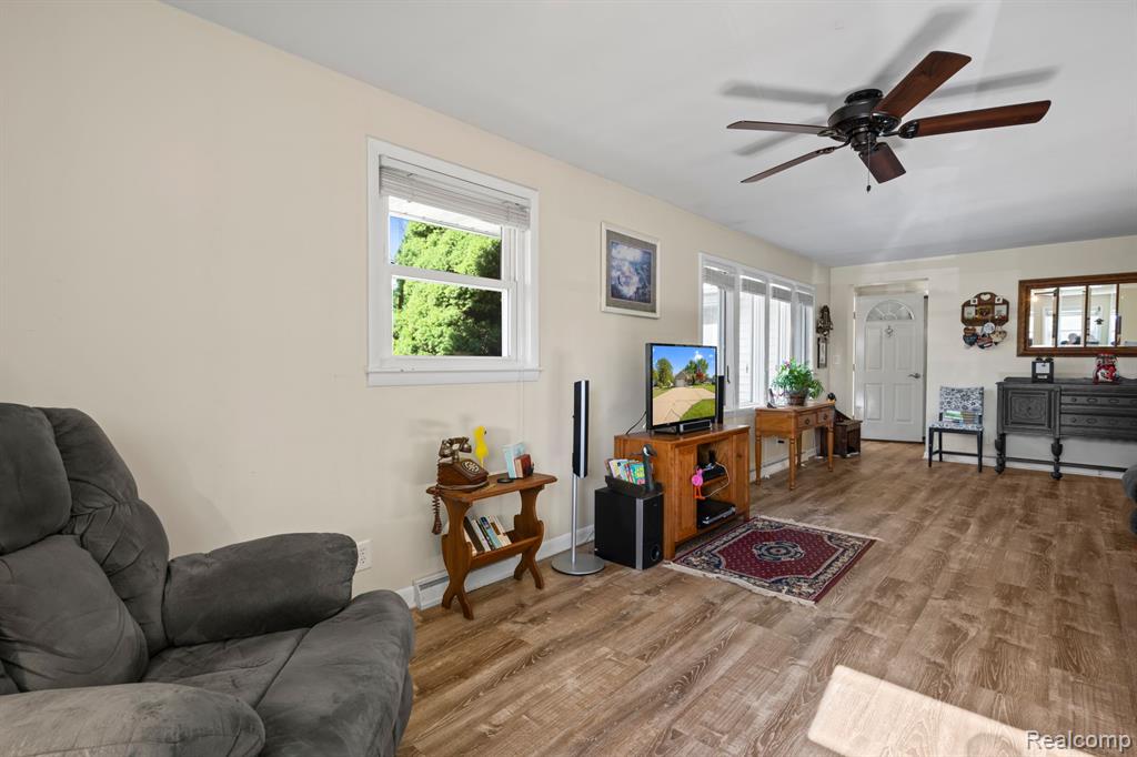 6035 Corunna Road Flint, MI 48532 - Photo 8 of 34 Gallery Image 8