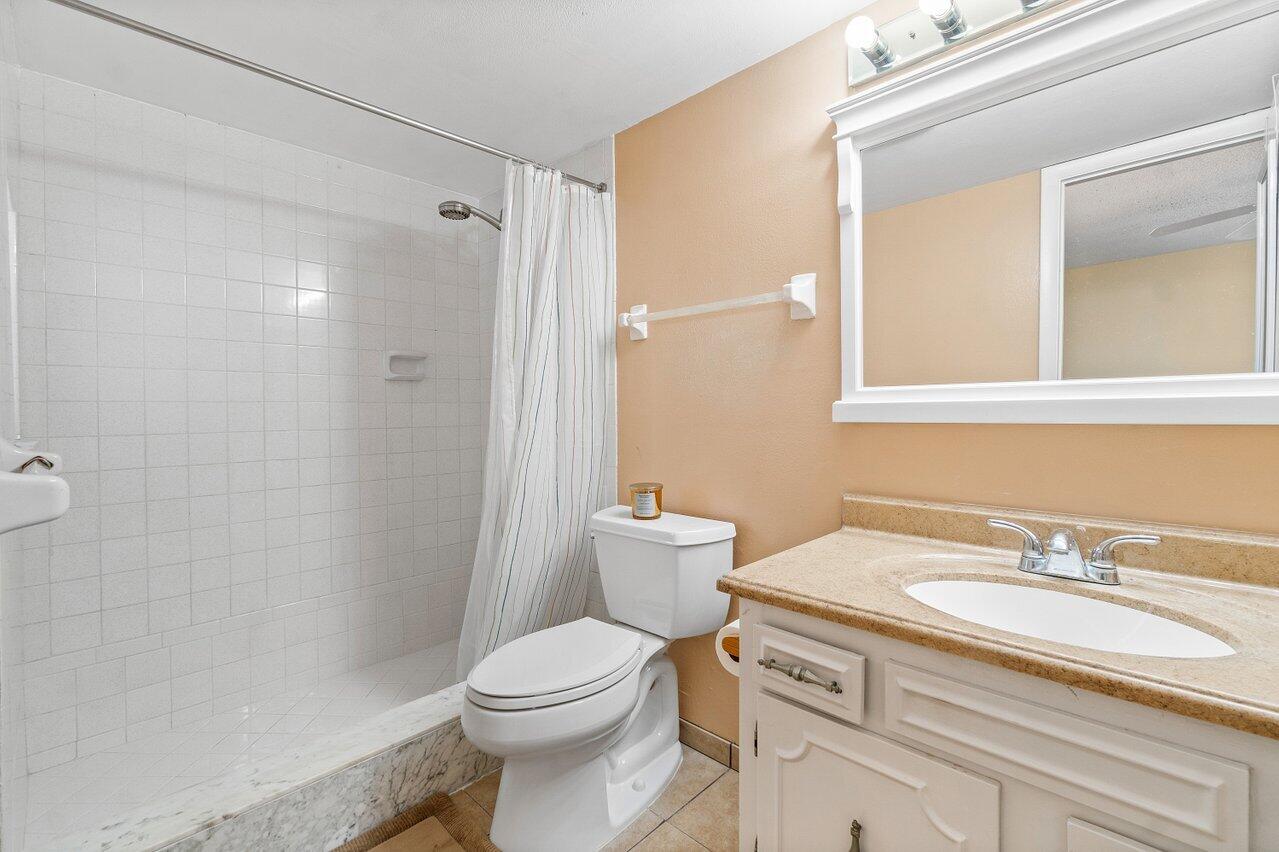 875 Northwest 13th Street, Unit 4160 Boca Raton, FL 33486 - Photo 13 of 18 013-875Northwest13thStreet-BocaRaton-FL-
