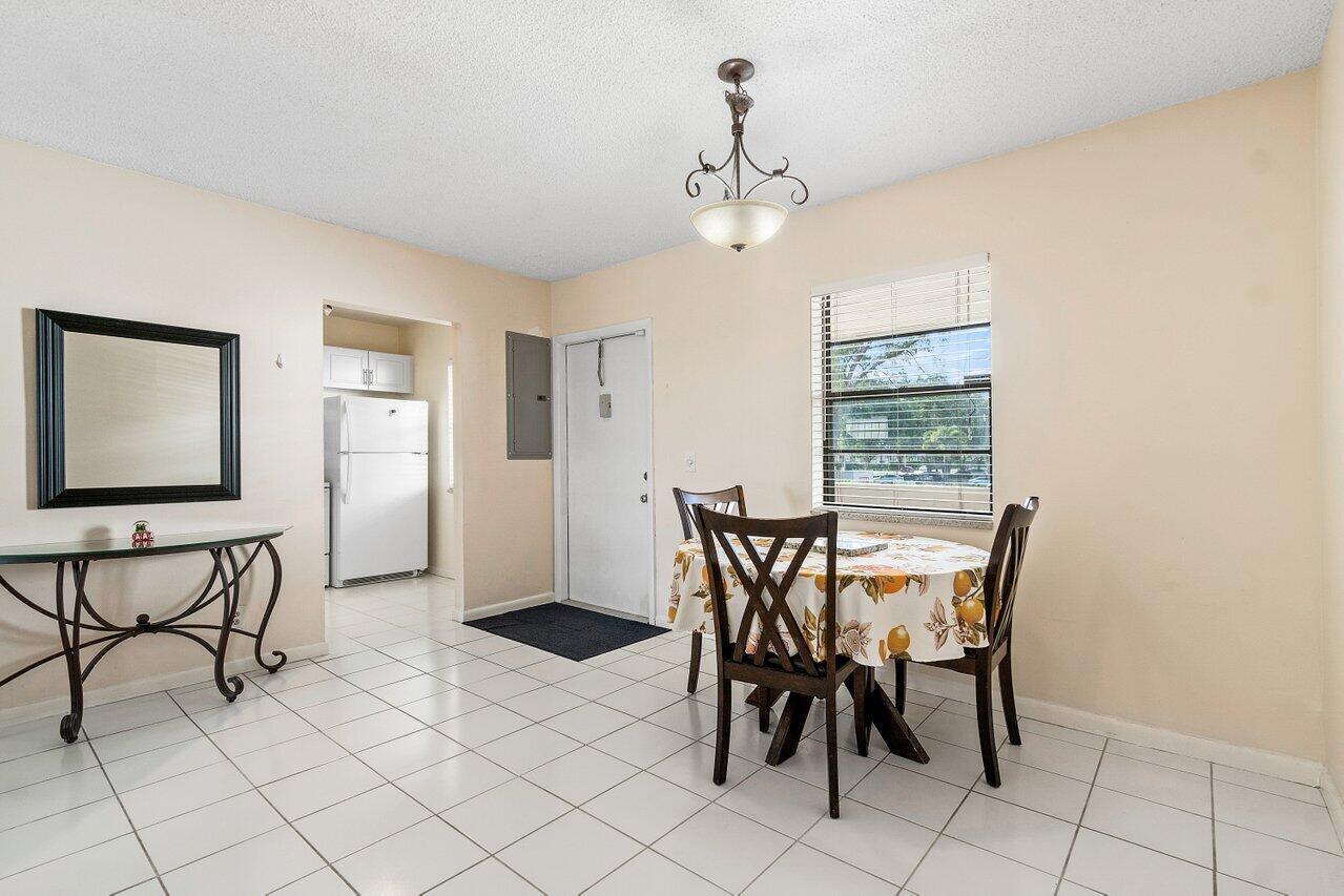 875 Northwest 13th Street, Unit 4160 Boca Raton, FL 33486 - Photo 4 of 18 003-875Northwest13thStreet-BocaRaton-FL-