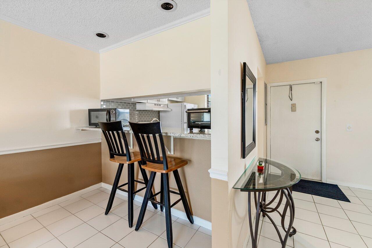 875 Northwest 13th Street, Unit 4160 Boca Raton, FL 33486 - Photo 5 of 18 002-875Northwest13thStreet-BocaRaton-FL-