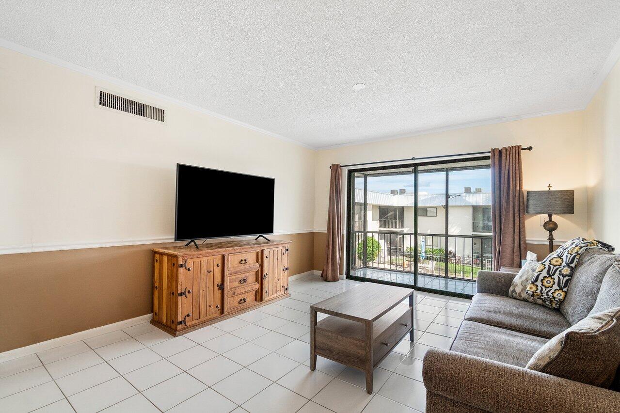 875 Northwest 13th Street, Unit 4160 Boca Raton, FL 33486 - Photo 9 of 18 lr416