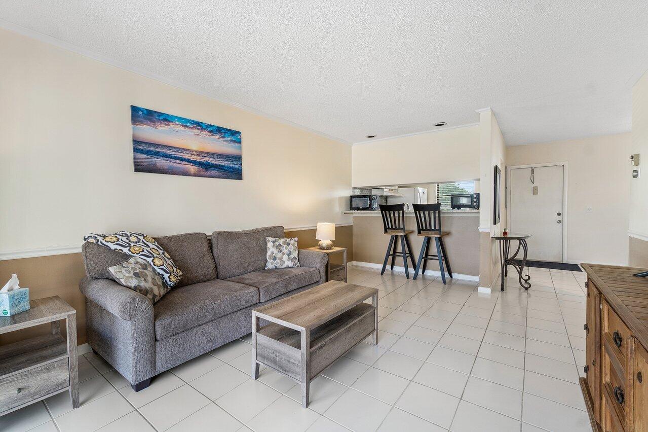 875 Northwest 13th Street, Unit 4160 Boca Raton, FL 33486 - Photo 10 of 18 010-875Northwest13thStreet-BocaRaton-FL-