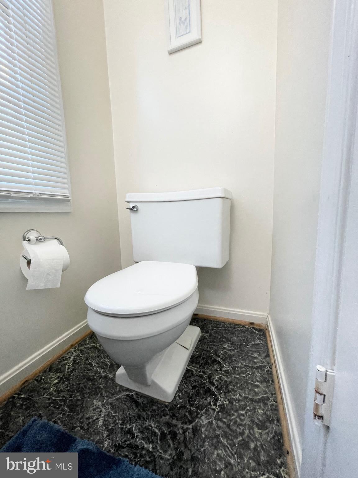 16 Oak Shade Road Gaithersburg, MD 20878 - Photo 12 of 47 Gallery Image 12