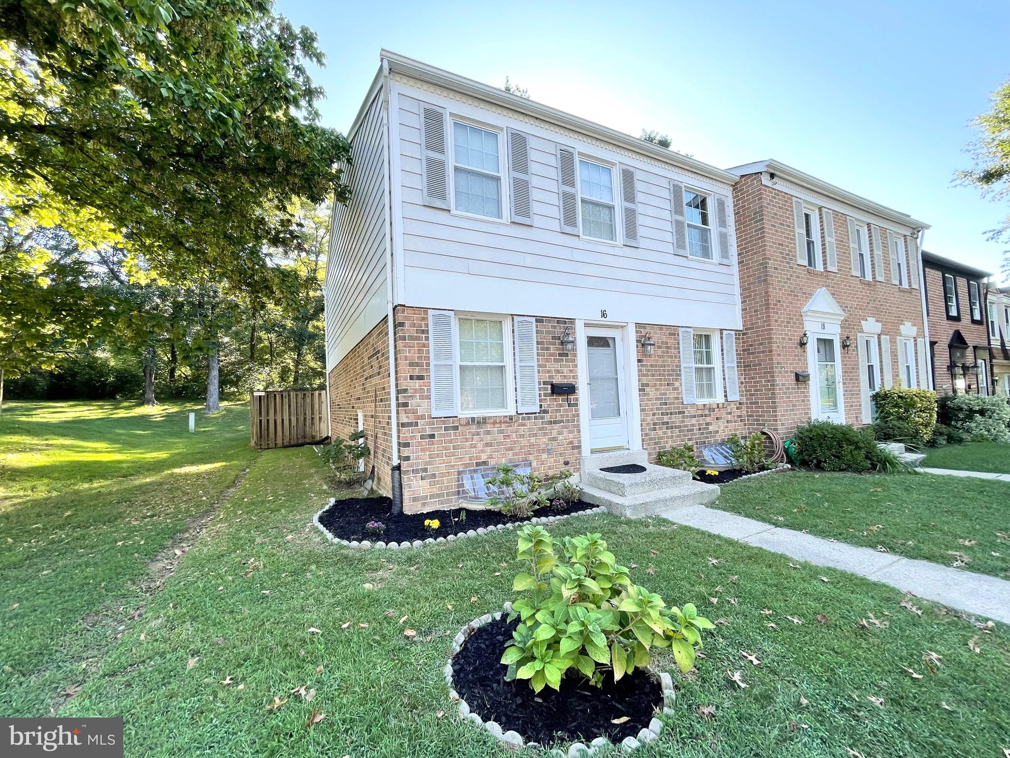 16 Oak Shade Road Gaithersburg, MD 20878 - Photo 2 of 47 Gallery Image 2