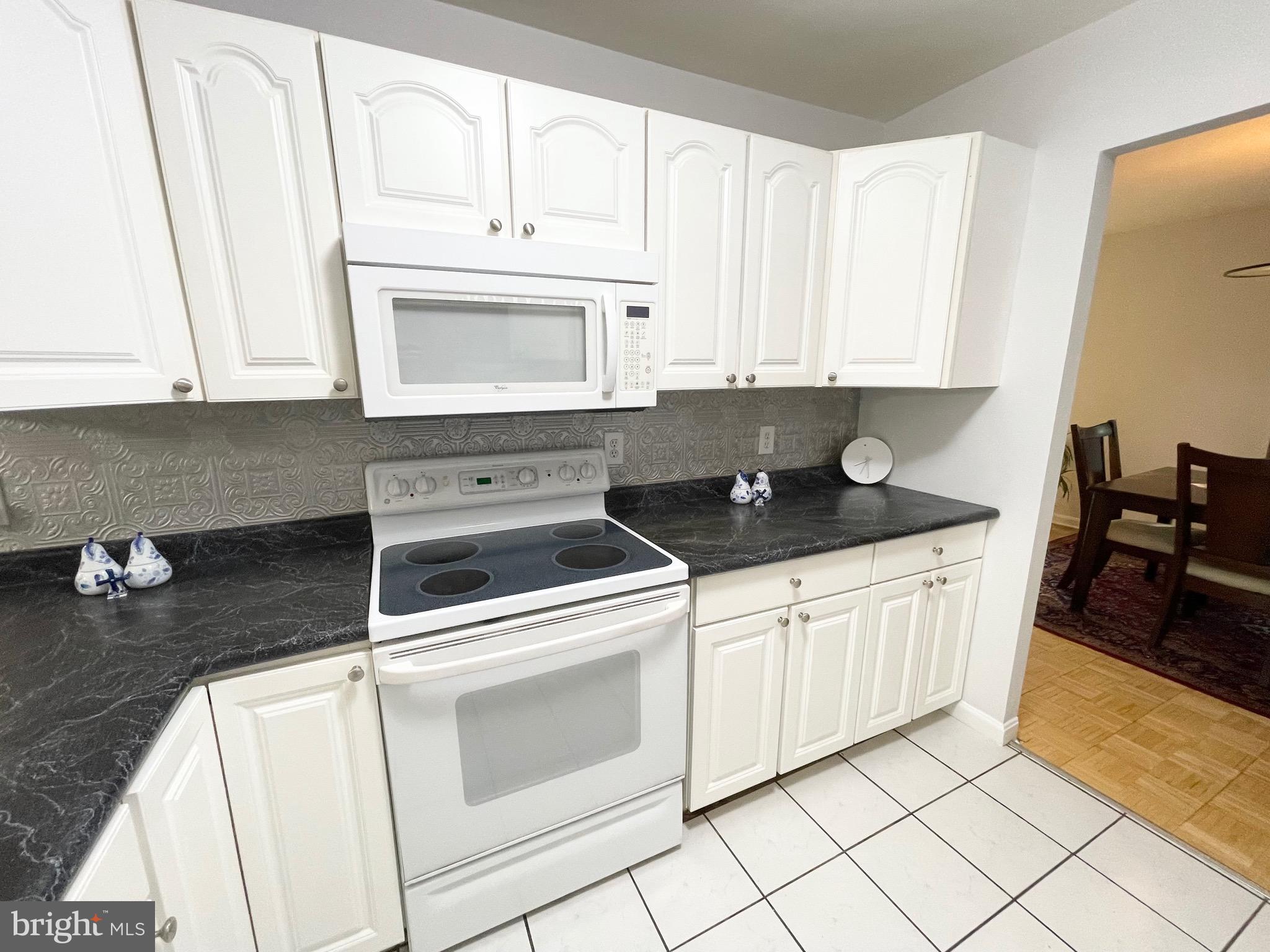 16 Oak Shade Road Gaithersburg, MD 20878 - Photo 4 of 47 Gallery Image 4