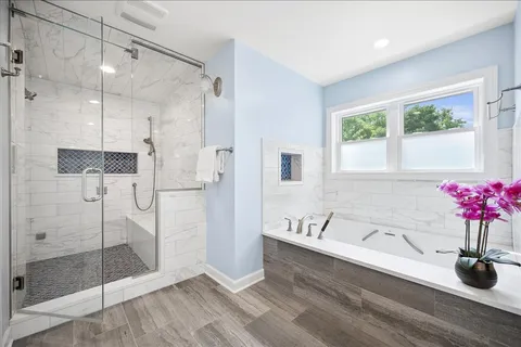 $1,899,000 | 586 Earl Drive, Northfield, IL 60093