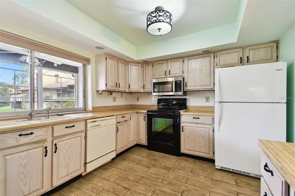 2101 Sunset Point Road, Unit 201 Clearwater, FL 33765 - Photo 18 of 72 Gallery Image 18
