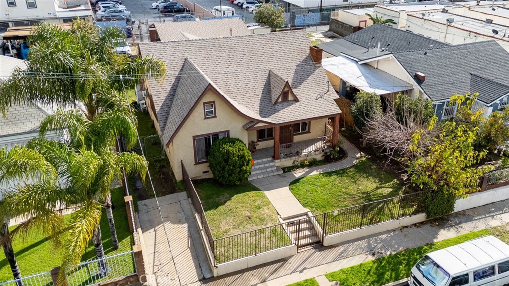 1324 North Kenmore Ave  