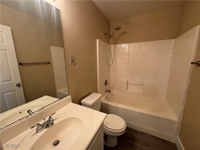 $3,075 | 10342 Adrianna Avenue, Las Vegas, NV 89129