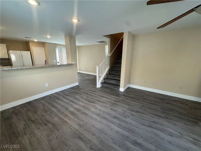 $3,075 | 10342 Adrianna Avenue, Las Vegas, NV 89129