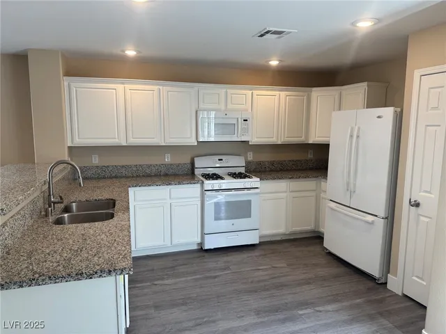 $3,075 | 10342 Adrianna Avenue, Las Vegas, NV 89129