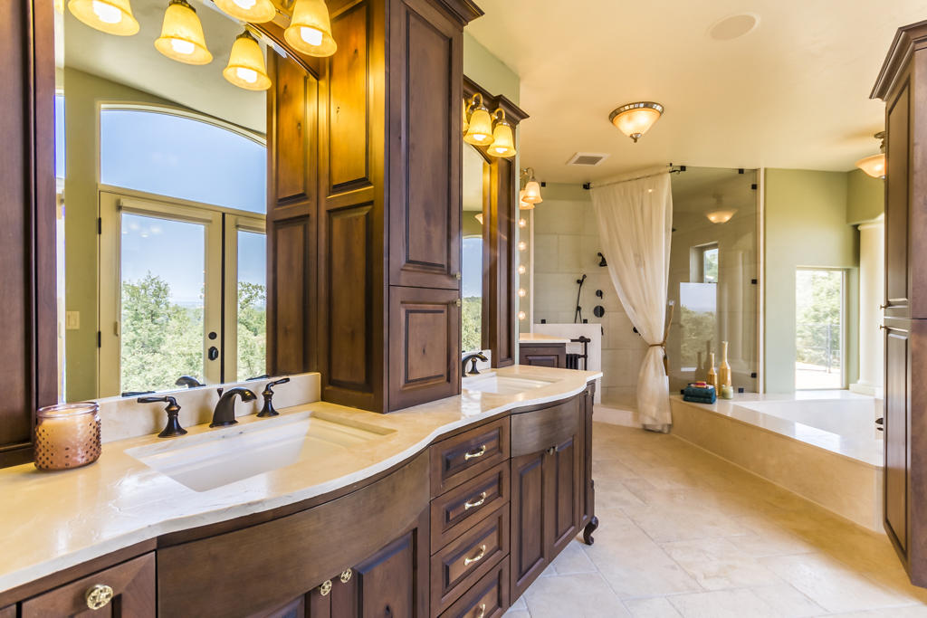 8480 Maynard Road Palo Cedro, CA 96073 - Photo 56 of 61 master bath