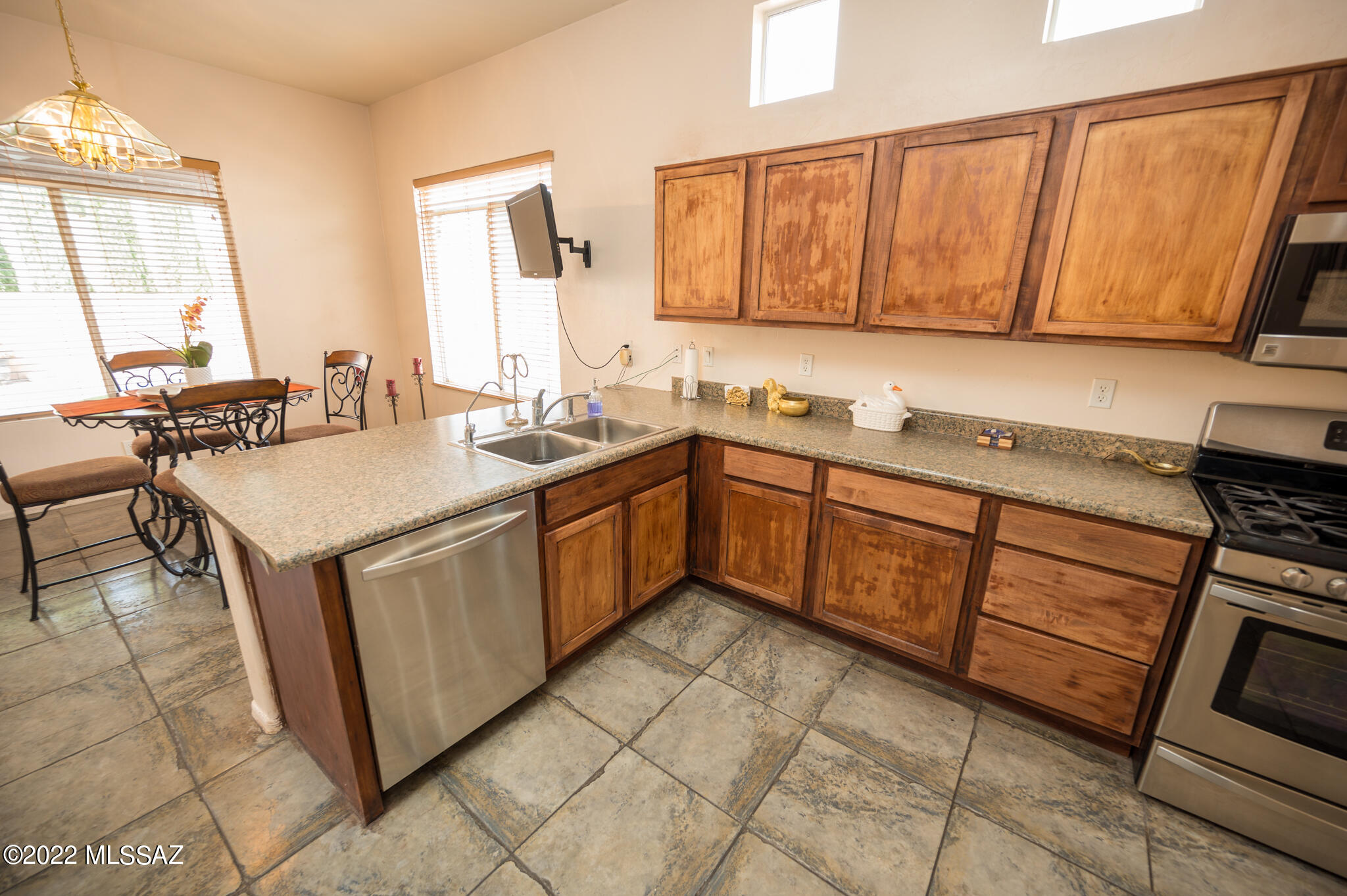 362 Via Capri Rio Rico, AZ 85648 - Photo 15 of 48