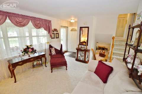 7047 Calkins Road Flint, MI 48532 - Photo 15 of 42 20444203-14.JPG