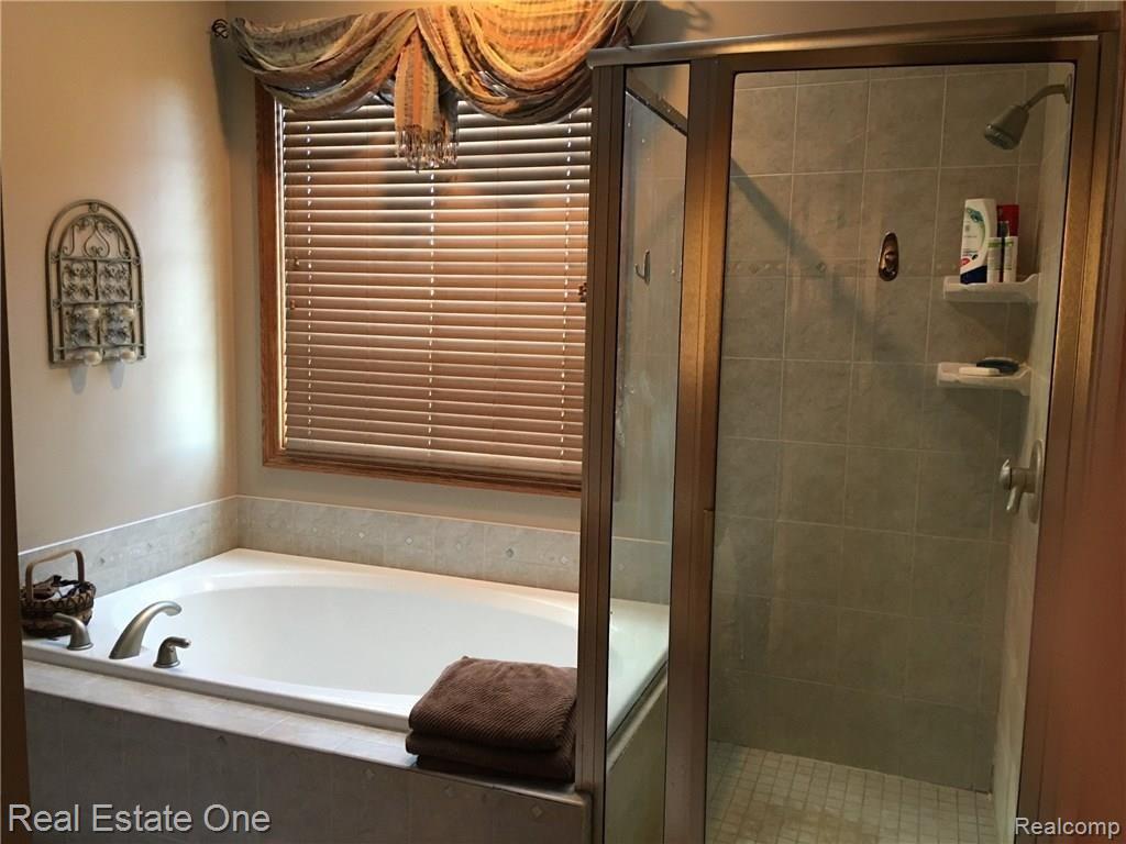 5323 Martin Road Capac, MI 48014 - Photo 11 of 19 MASTER BATH.jpg