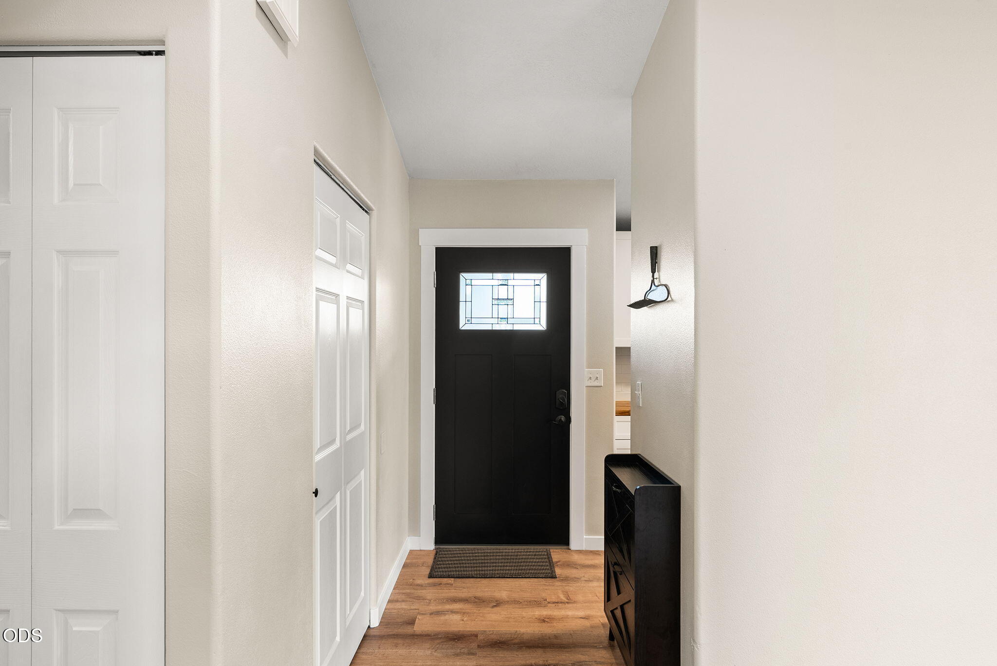 833 Northwest Maple Court Redmond, OR 97756 - Photo 5 of 44