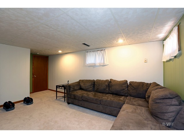 322 Circlegate Road, Unit 322 New Lenox, IL 60451 - Photo 5 of 10